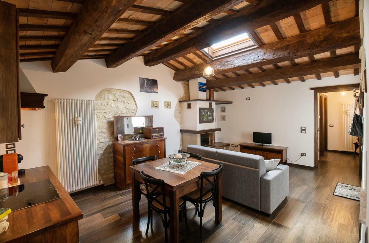 Ferienwohnung Casamenetto Vacanze Sassoferrato Exterior foto